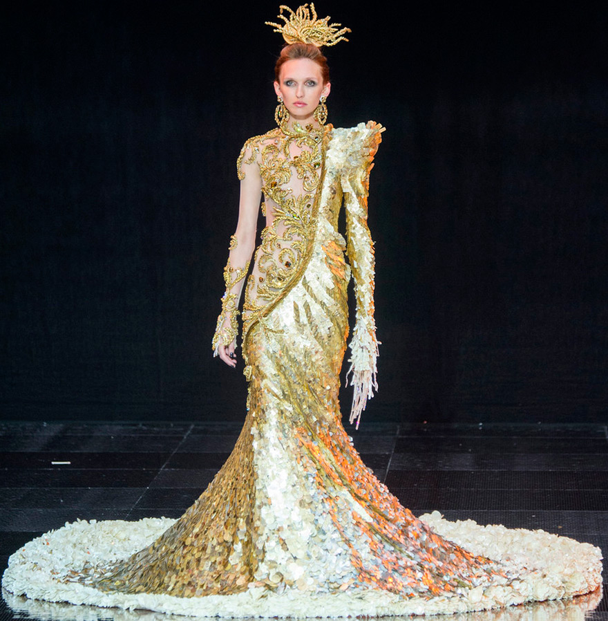 Luxurious dress Guo Pei 2024-2025