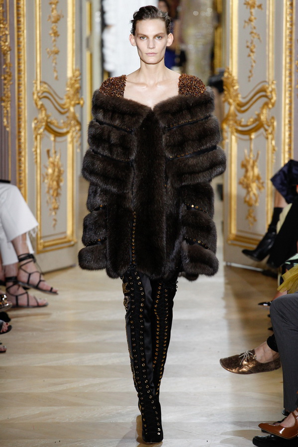 Women's fur coat 2024-2025