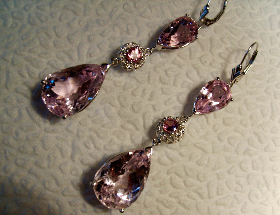 Earrings with kunzite