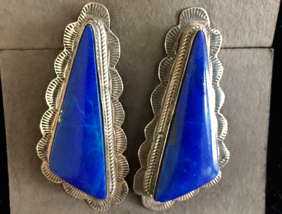 Earrings with lapis lazuli