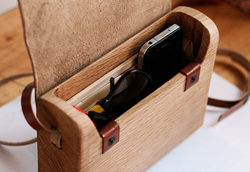 Wooden clutches for those who appreciate naturalness