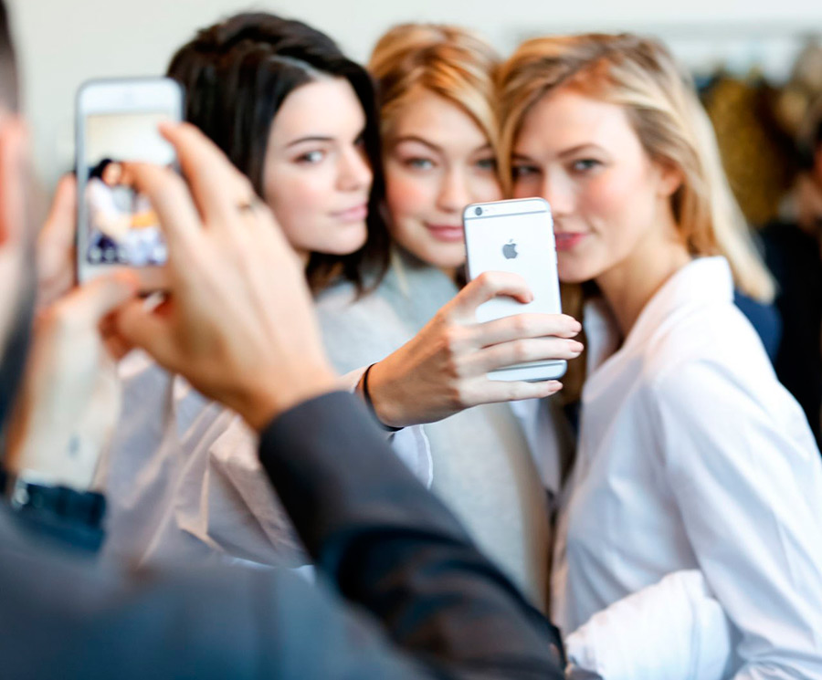 How to take beautiful selfies