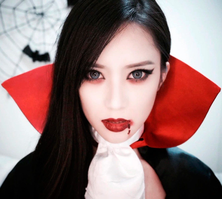 Vampire makeup