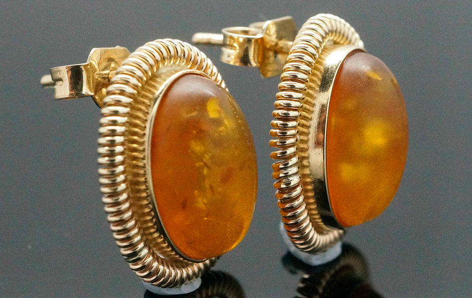 Products with amber stone - earrings