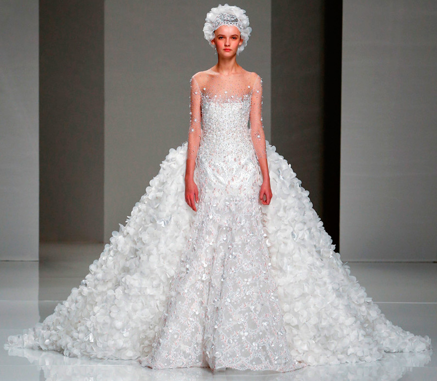 Luxury wedding dress