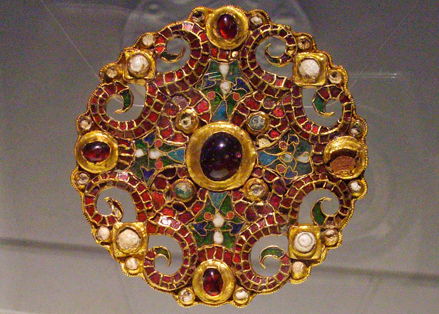 Golden brooch