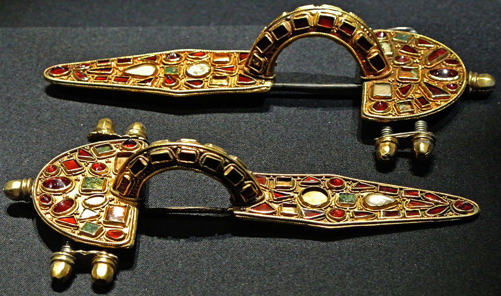 Golden brooch