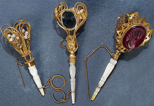 The story of forgotten accessories, or what is a port bouquet