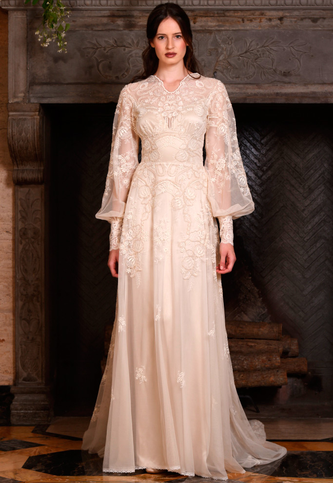 Wedding dress with sleeves