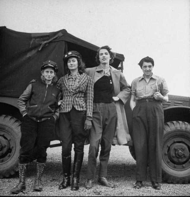 1940s womens fashion in the USA