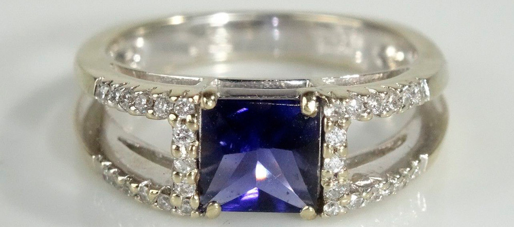 Iolite ring