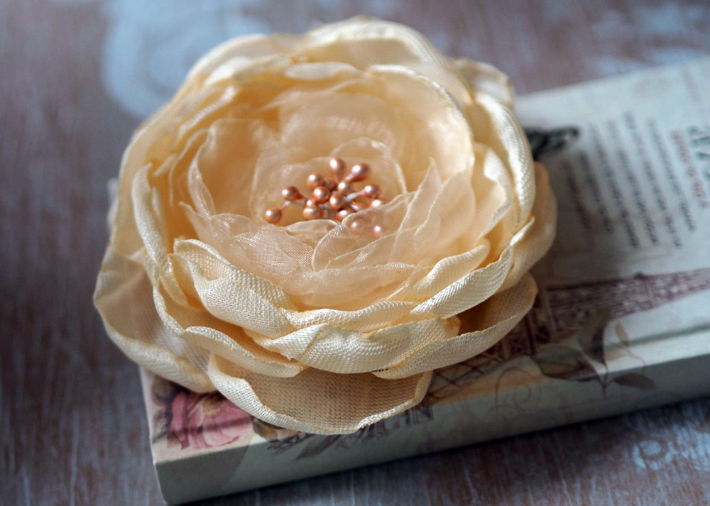 Organza flower