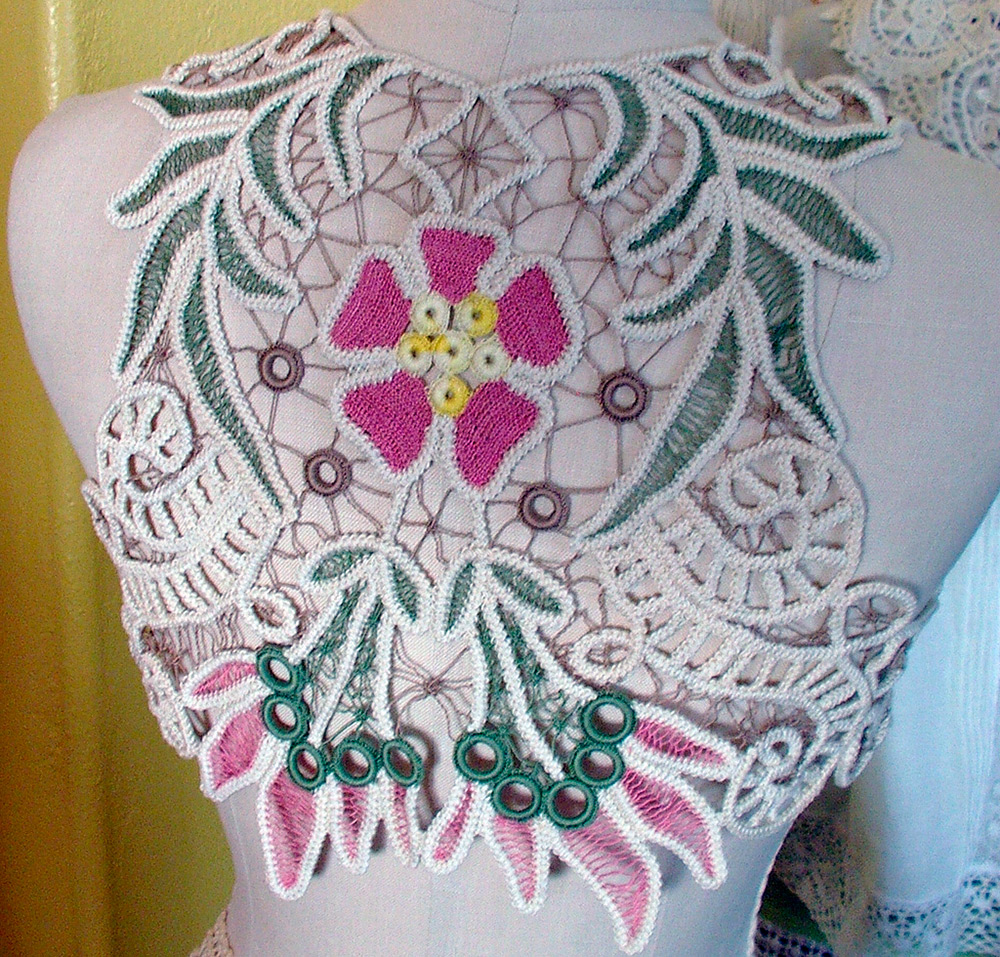 Romanian lace lace