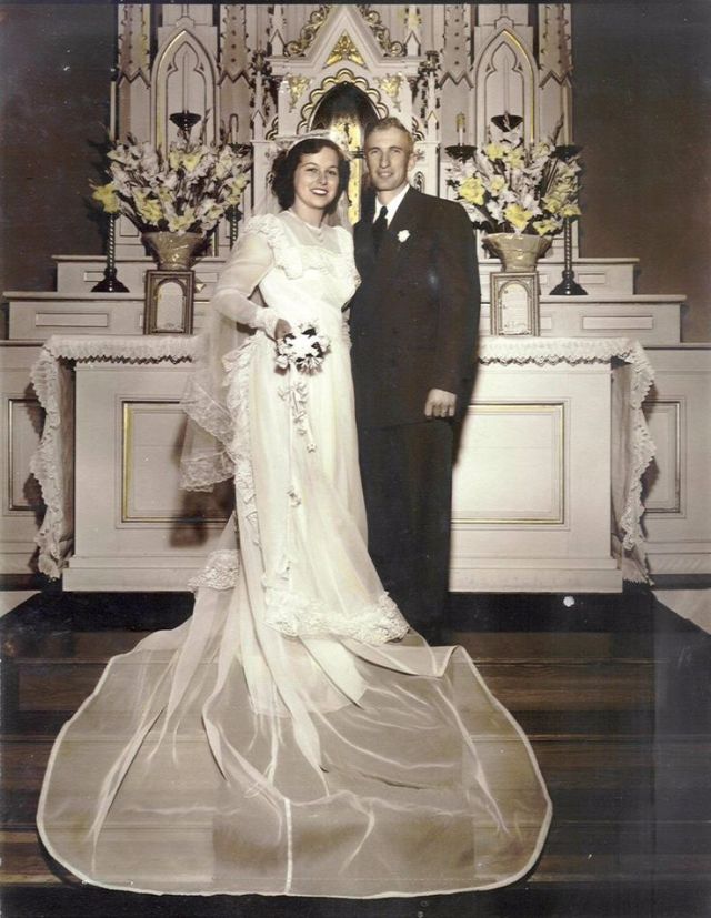 1940s wedding dress