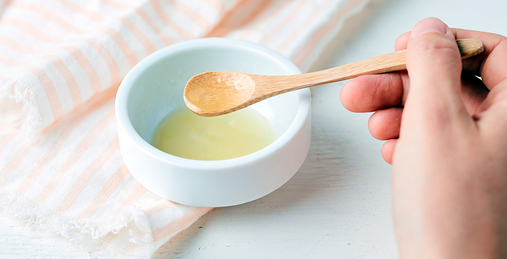 Cedar and lemon oil mask