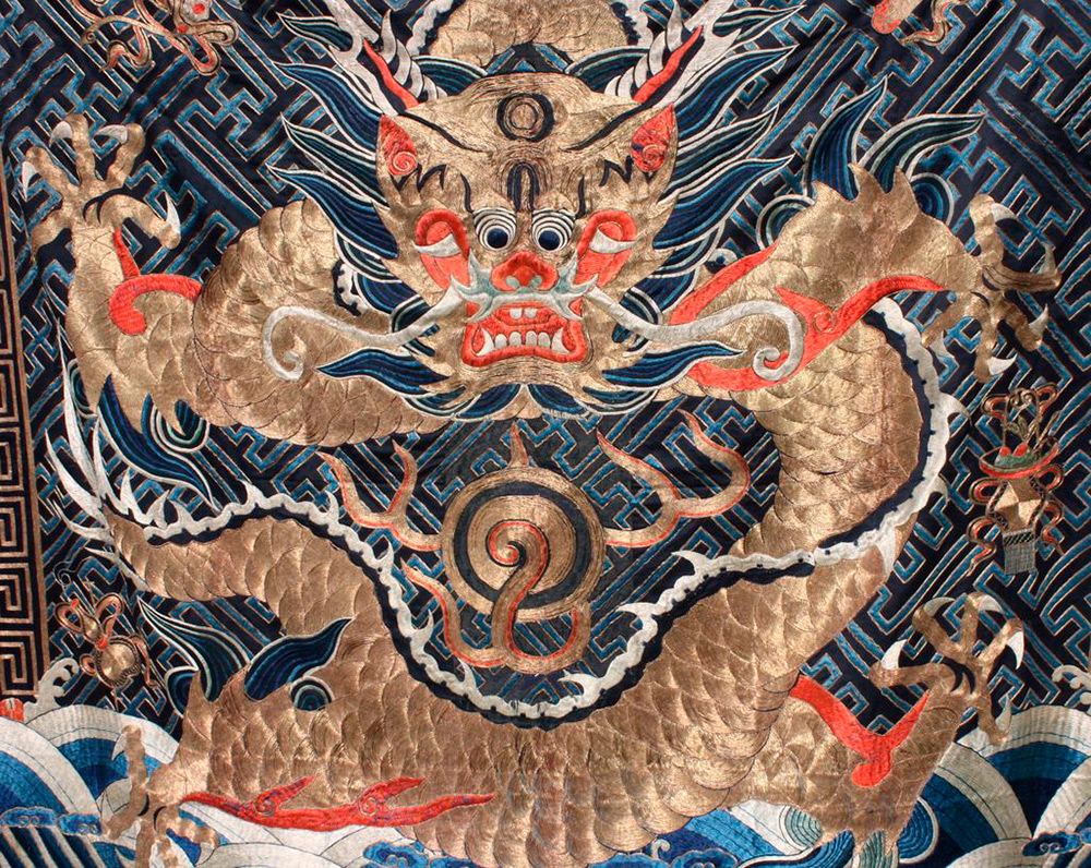 Chinese embroidery - the art of silk embroidery on silk