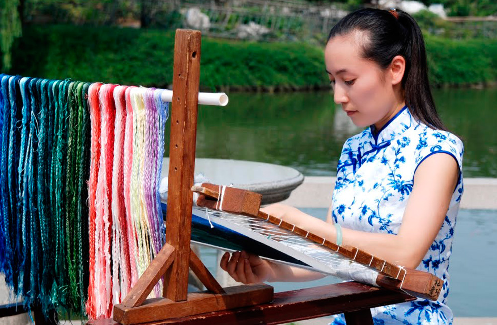 Chinese embroiderer