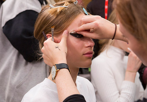 What eyebrows will be in fashion in 2024