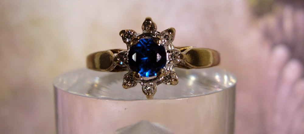 Hayuin stone ring