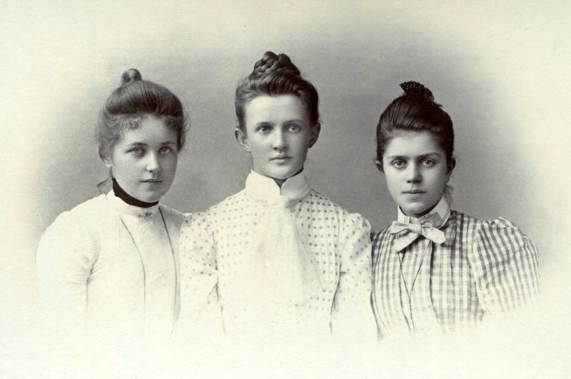 Edwardian girls hairstyles