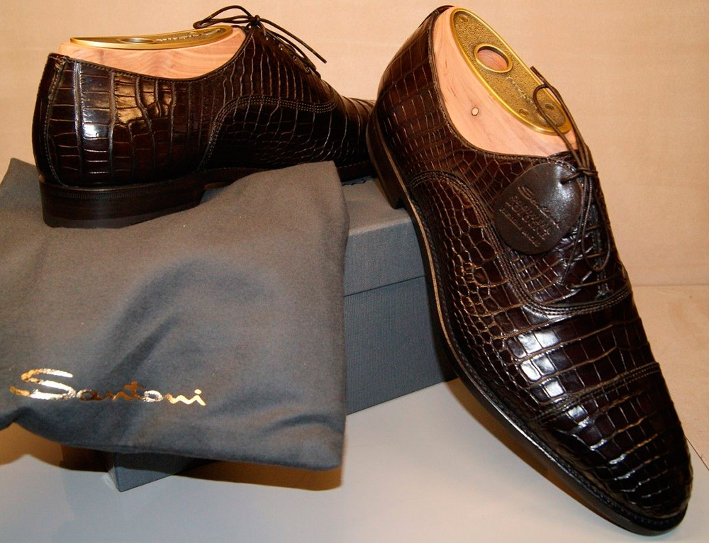 Crocodile leather shoes