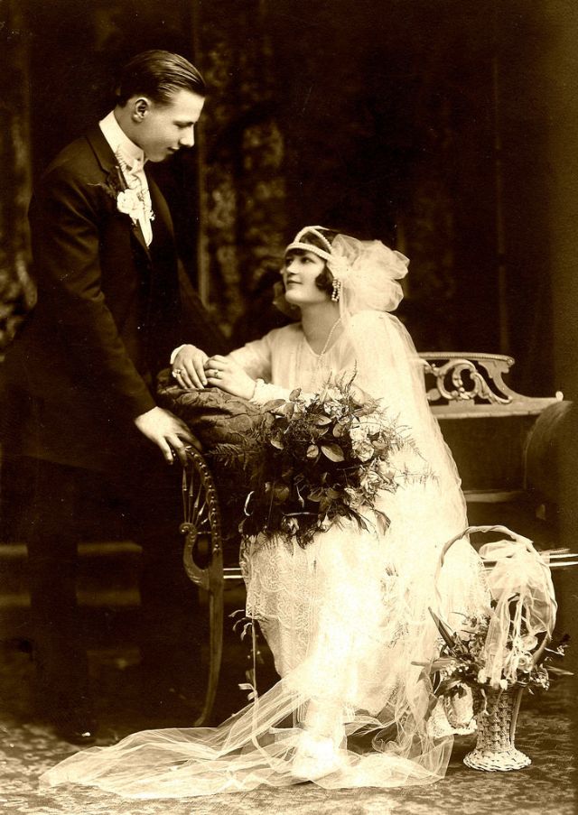 1920s style wedding and vintage wedding photos