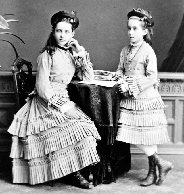 Schoolgirls - Vintage Photo