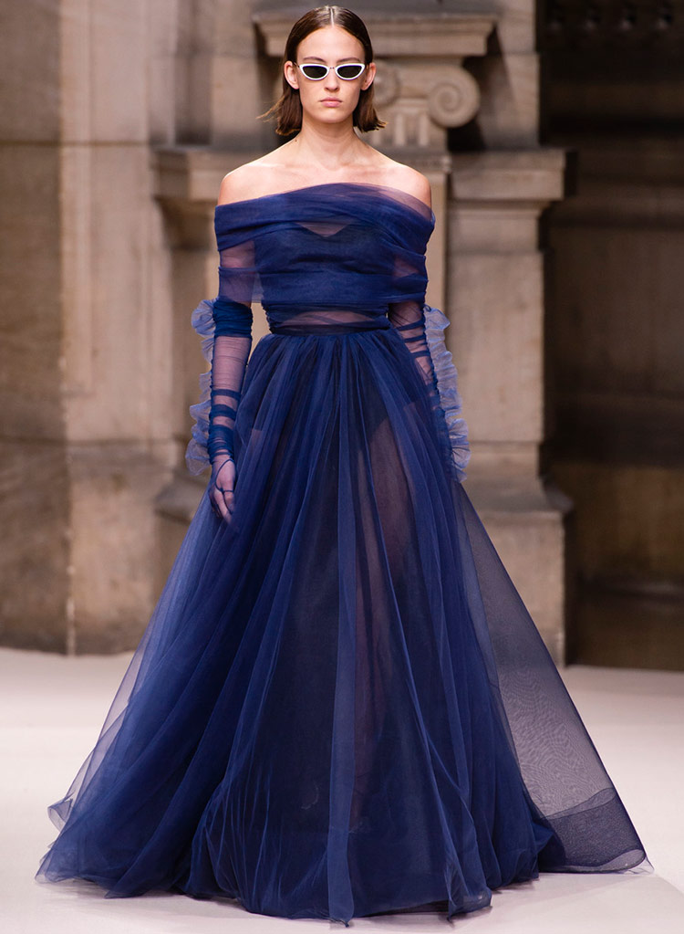 The most luxurious blue dresses 2024-2025