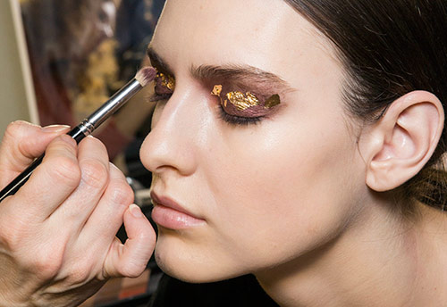 Akris holiday makeup for those looking to sparkle with gold