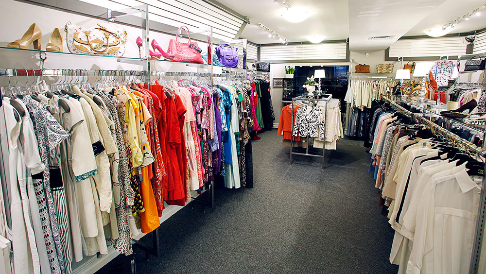 Second-hand clothing and accessories