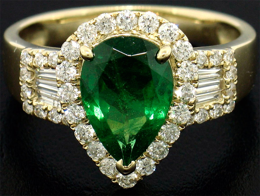 Ring with precious stones