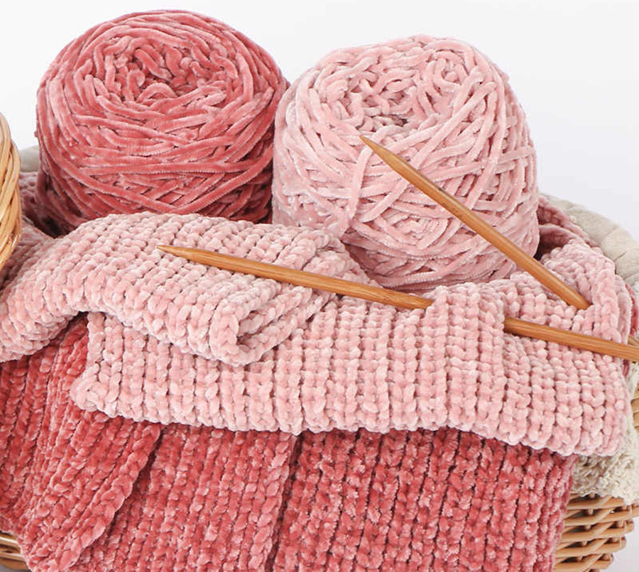 How to choose chenille yarn for trendy sweaters and accessories