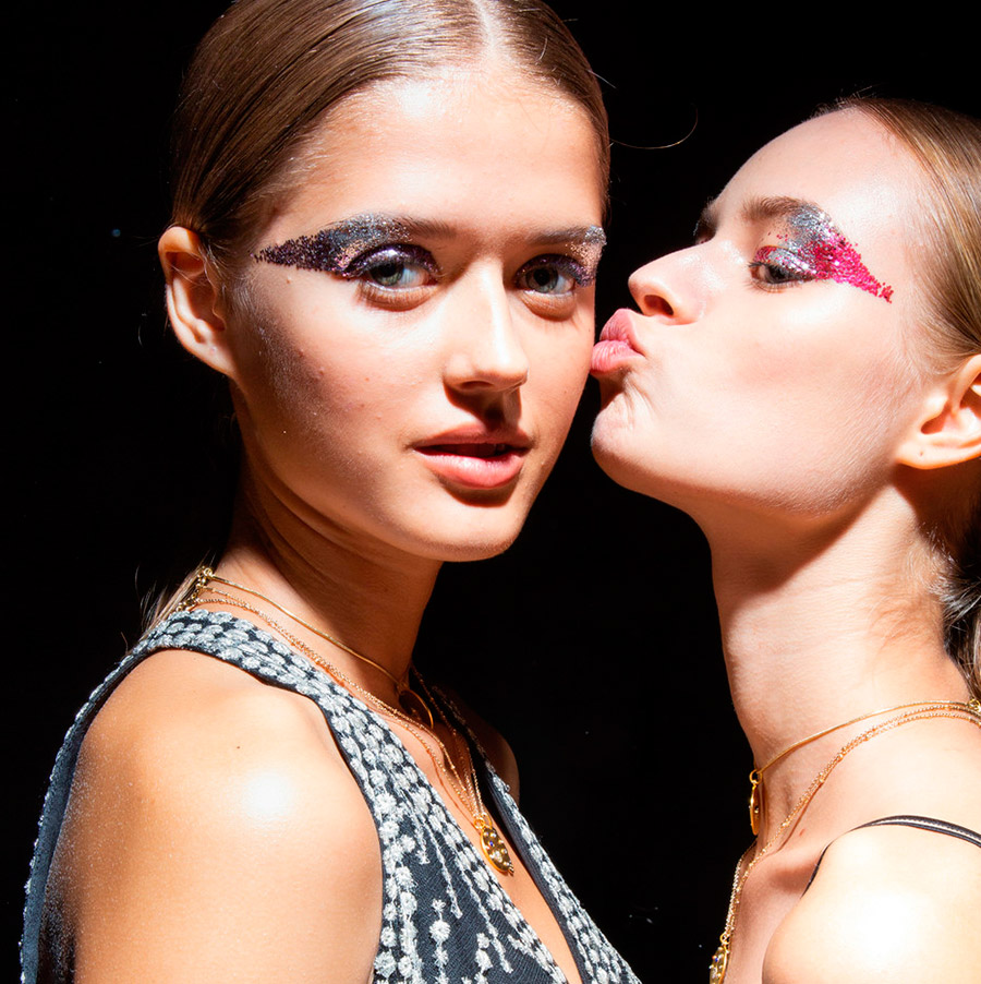 Sloppy holiday makeup from the Tadashi Shoji show