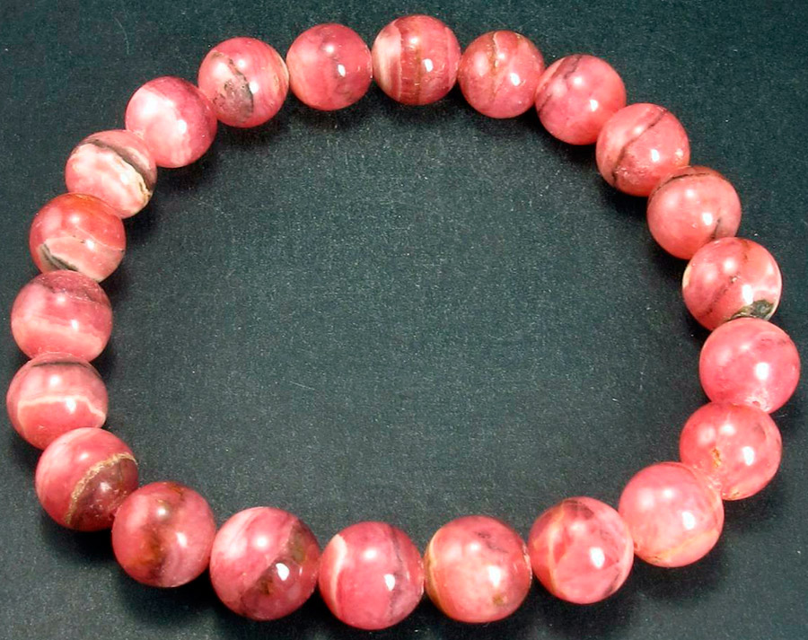 Rhodochrosite stone - properties and signs of the zodiac