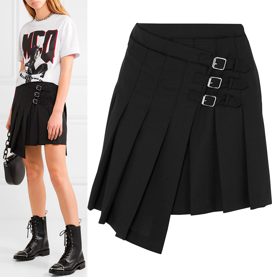 Asymmetrical pleated skirts