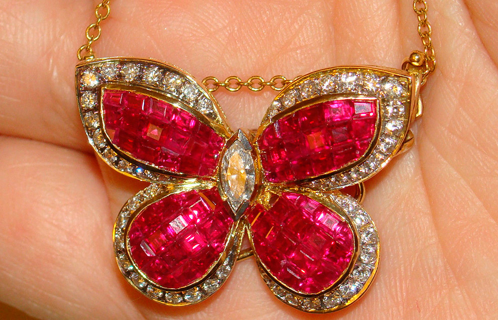 Jewelery with rubies