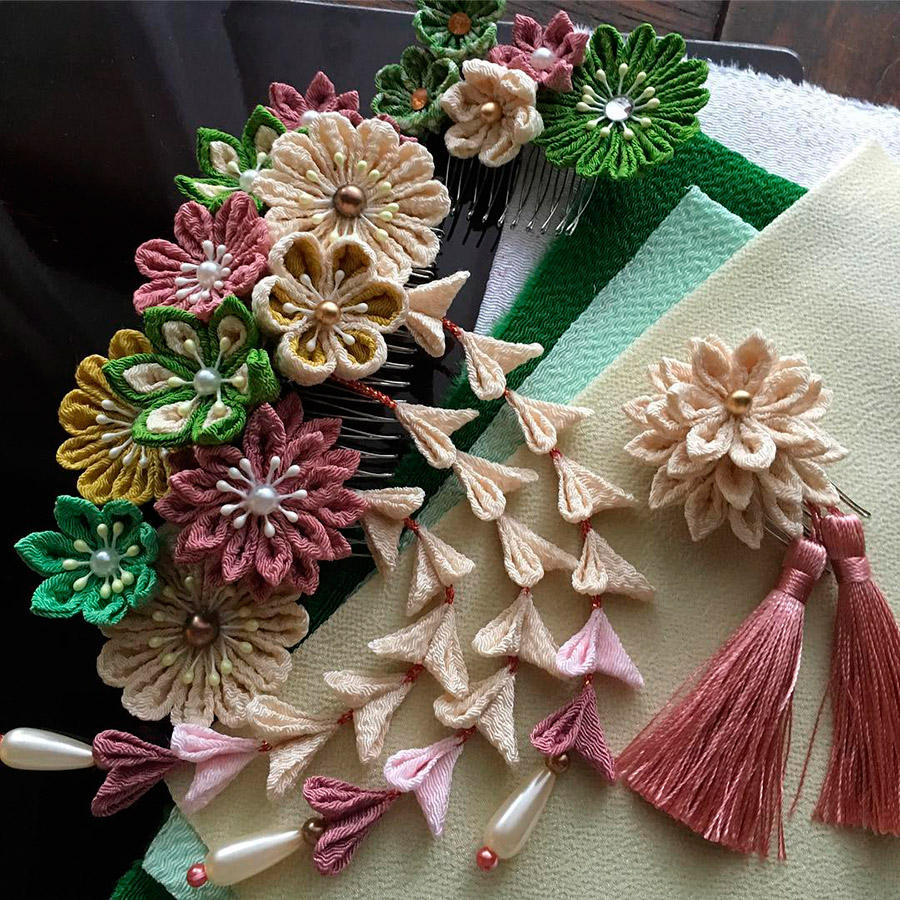 Japanese kanzashi jewelry