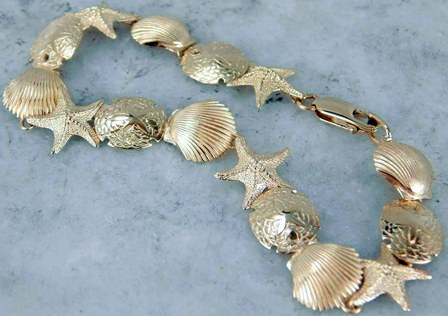 Fashion jewelry with shells