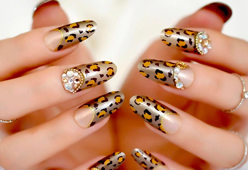 Leopard manicure for short and long nails