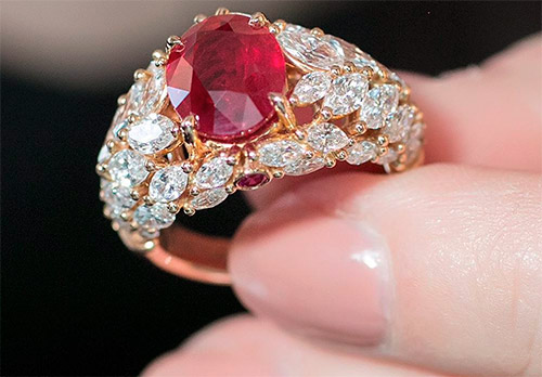 Rings and other jewelry with synthetic rubies