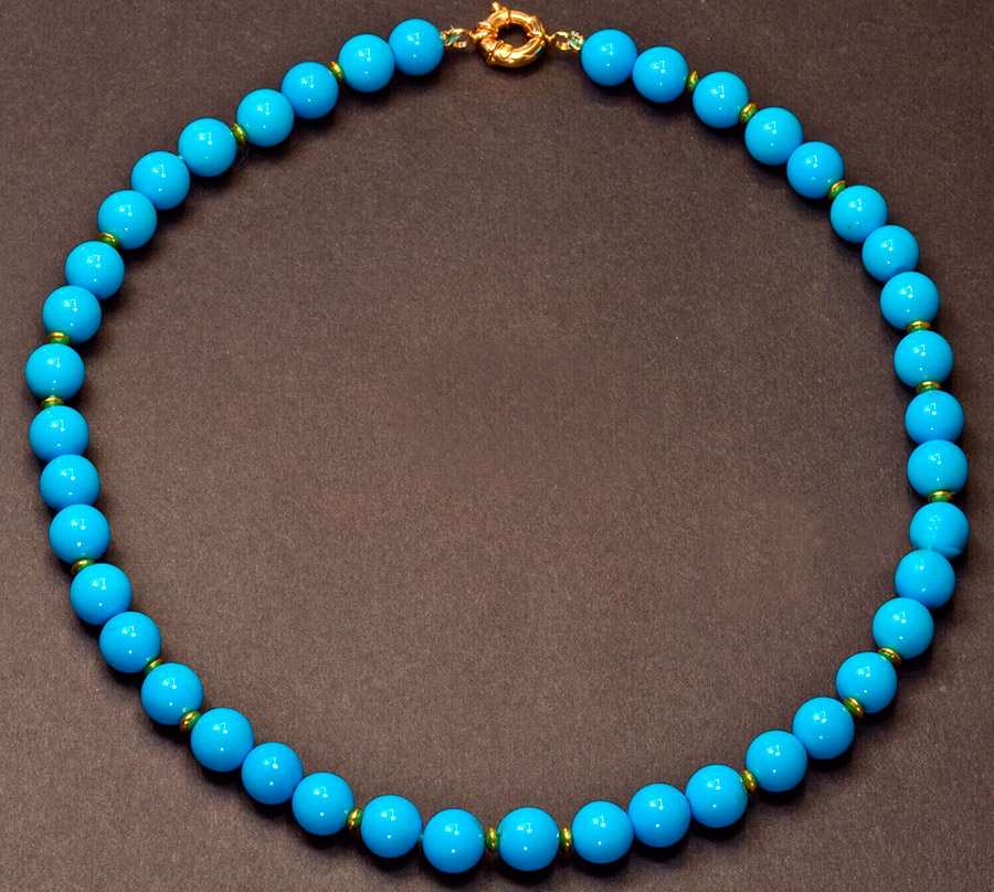 Perles en bleu turquoise