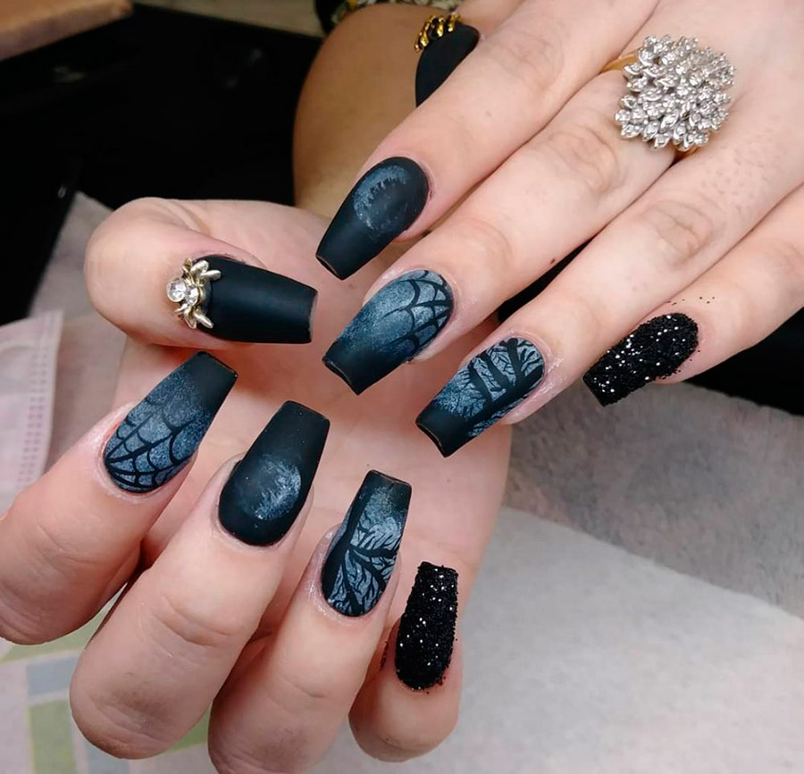 Halloween manicure for short and long nails