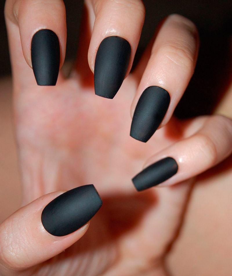 Black nail design