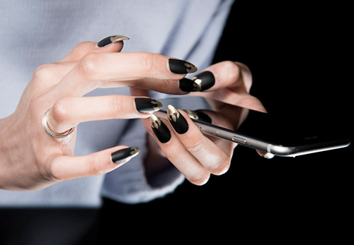 Black nail designs - stylish manicure ideas