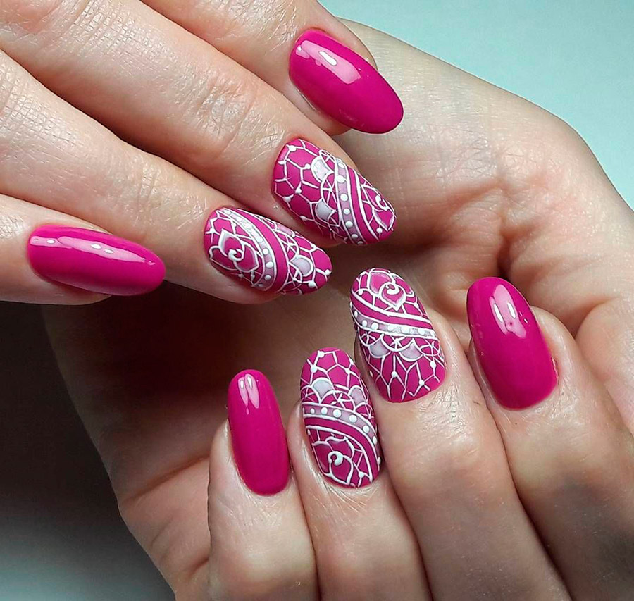 Lace manicure