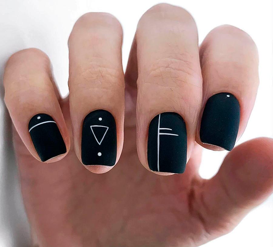 Short square nails