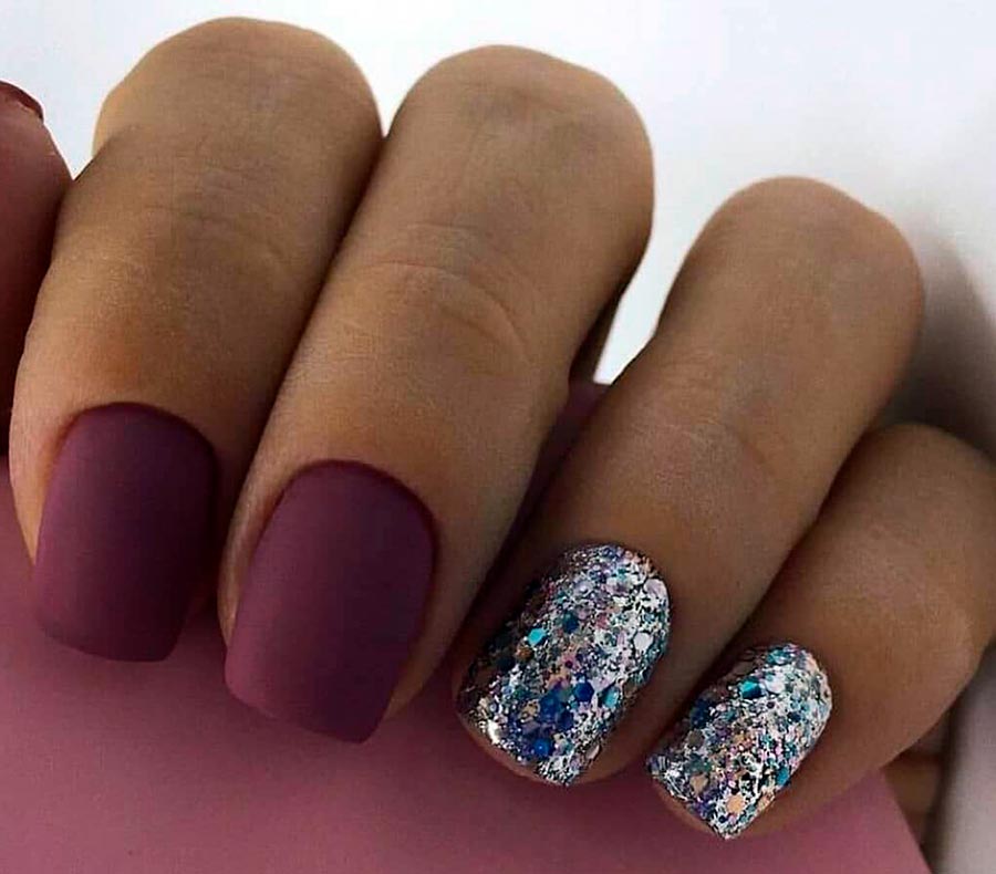 Fashionable matte manicure 2024