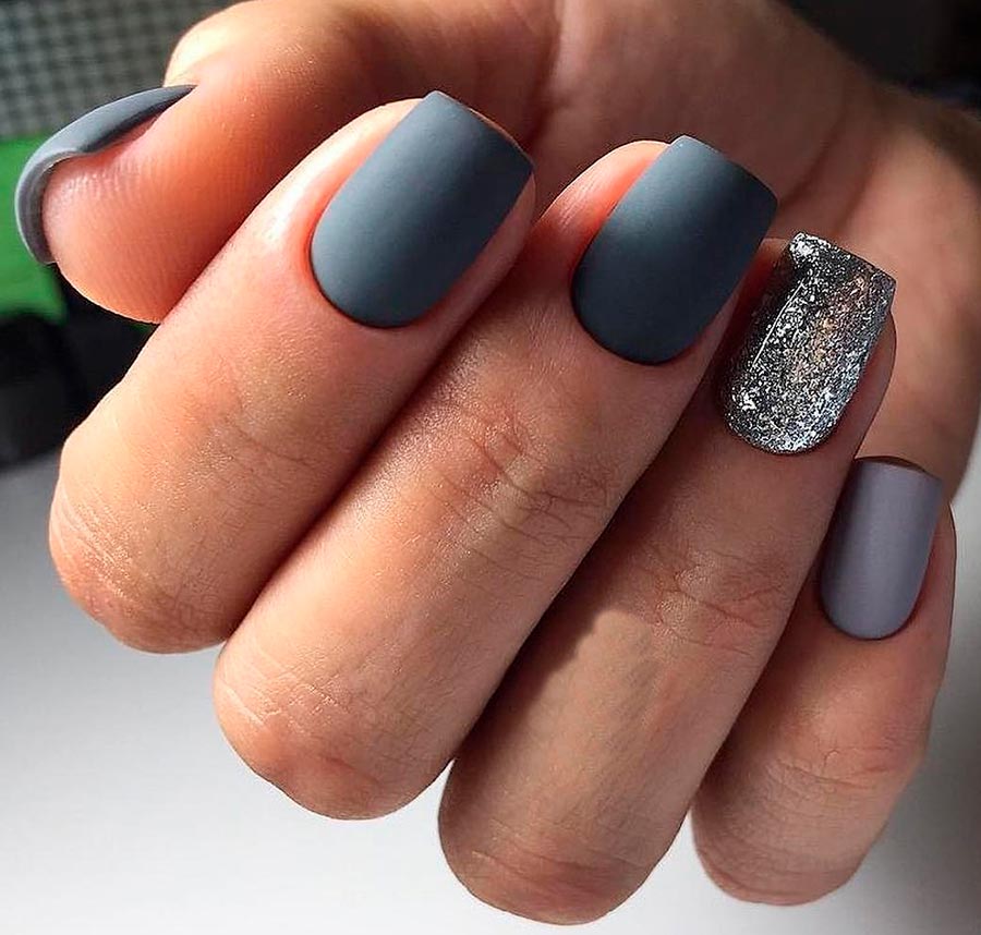 Fashionable matte manicure 2024