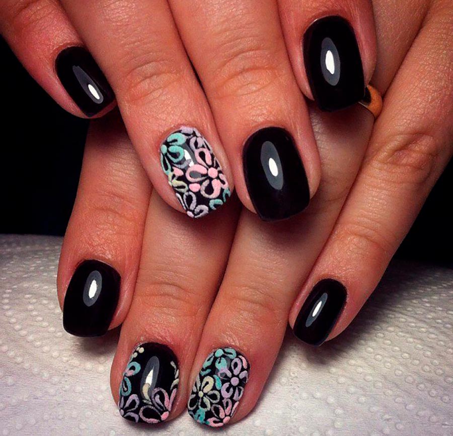 Black nail design