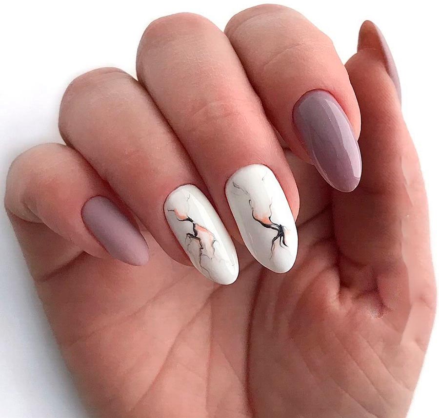 Marble nail design